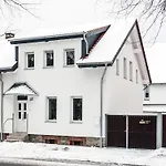 Modernes Ferienhaus In Der Naehe Des Waldes In Thale