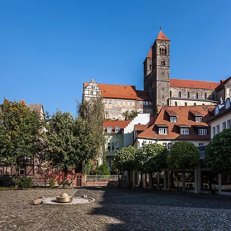 Bright In With Terrace アパート