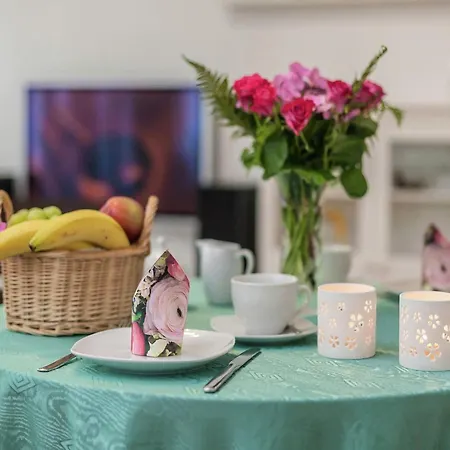 Apartament Bright In With Terrace