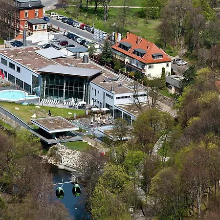 Modernes In Der Naehe Des Waldes In Apartmán *